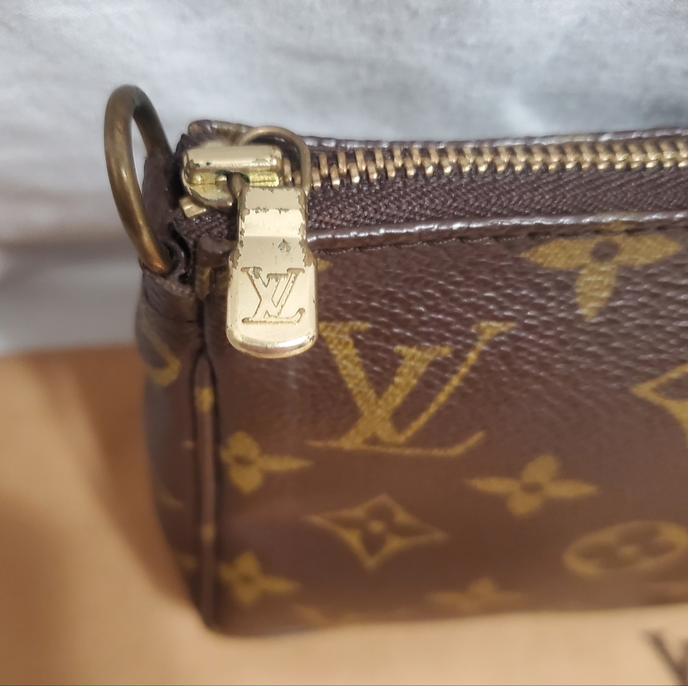 **SOLD**Vintage Louis Vuitton Monogram Canvas Pochette - Picture 12 of 17